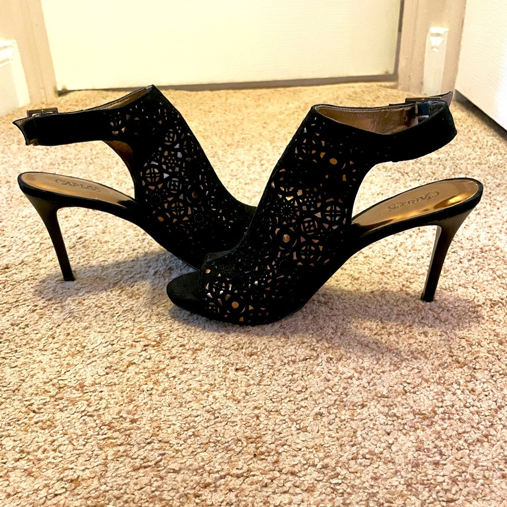 NWOT Carlos Santana black and gold suede heels 9.5